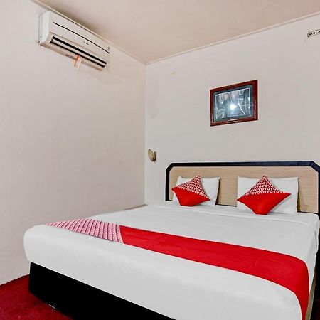 Oyo 90697 Hotel Wisata Dumai Exterior photo