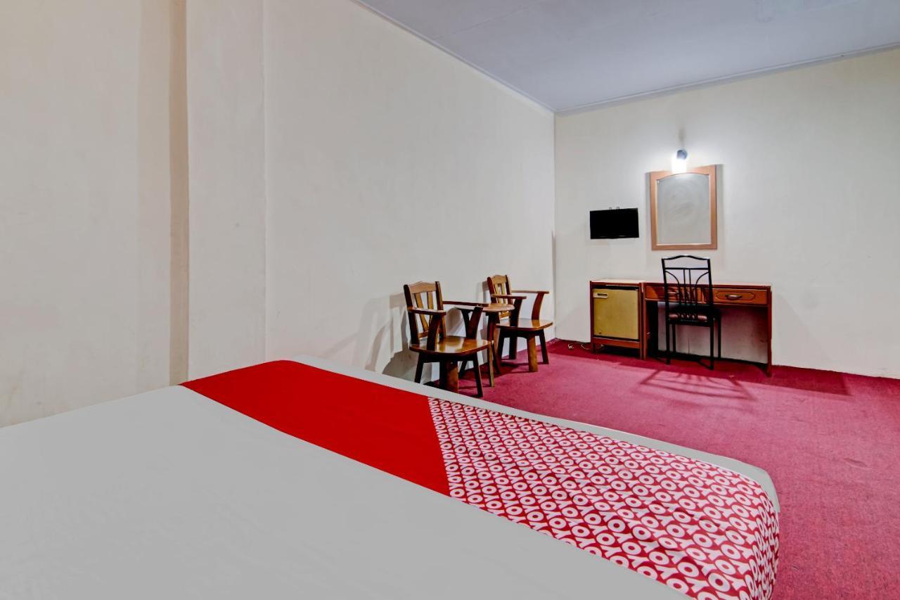Oyo 90697 Hotel Wisata Dumai Exterior photo