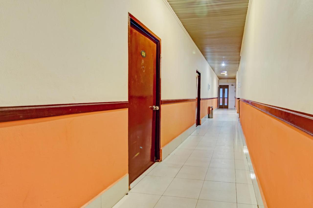 Oyo 90697 Hotel Wisata Dumai Exterior photo