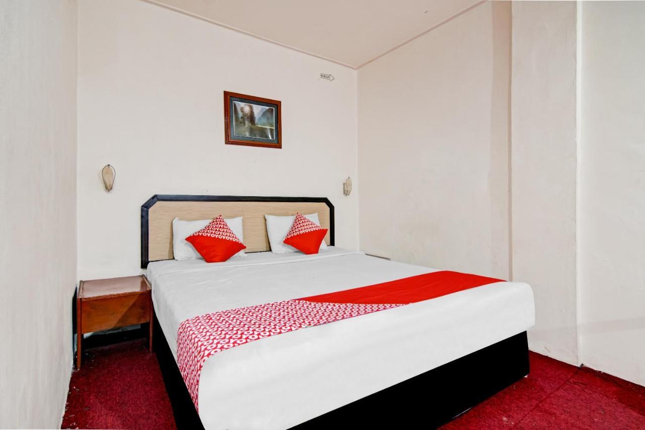 Oyo 90697 Hotel Wisata Dumai Exterior photo
